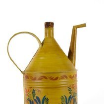 Toleware painted tin watering can - Right side